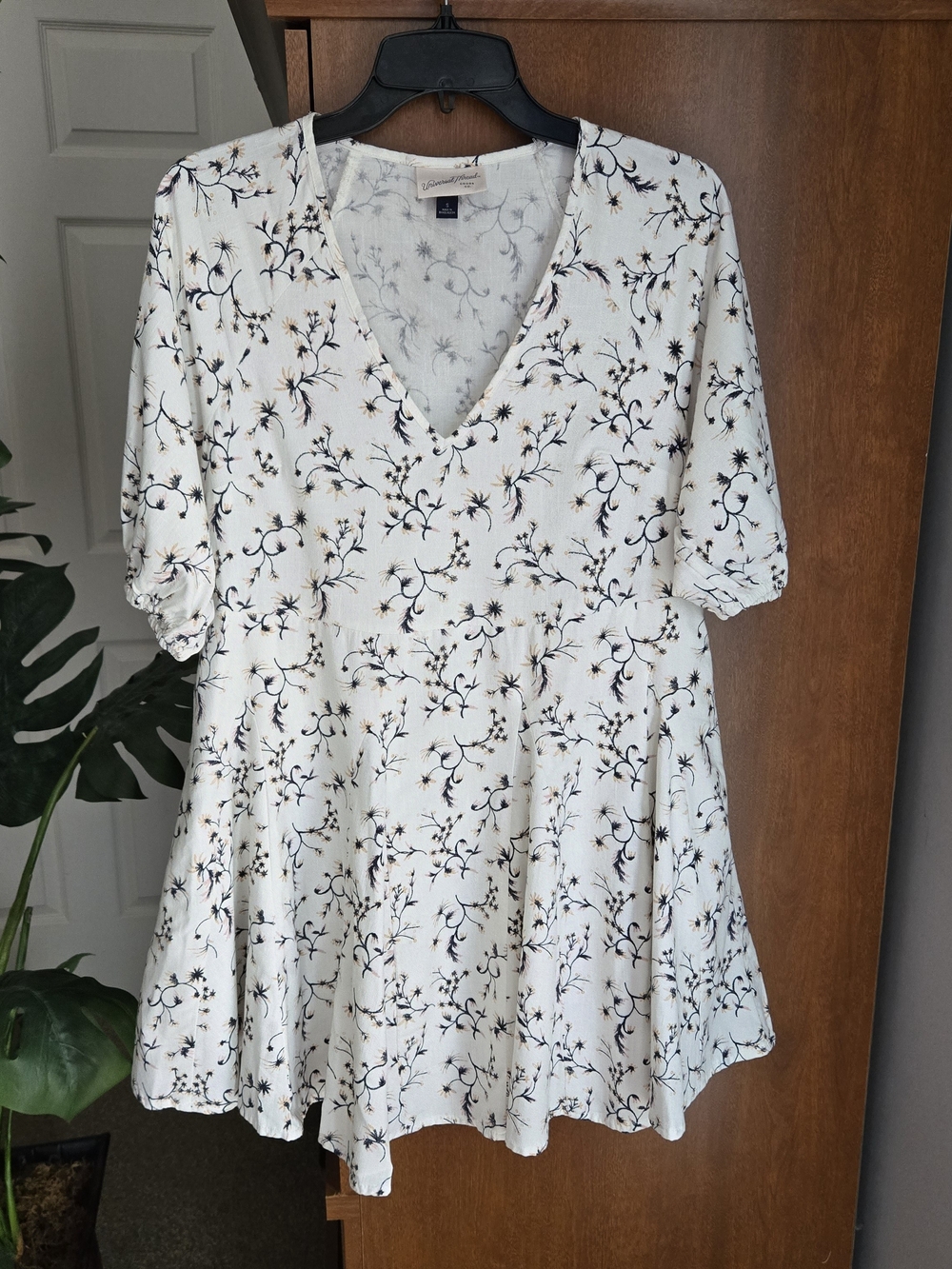 Universal Thread White Floral V-Neck Mini Dress